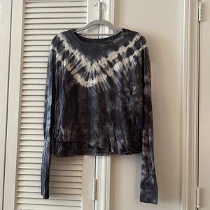 AE Cropped Tie Dye Long-Sleeved Tee 🤍